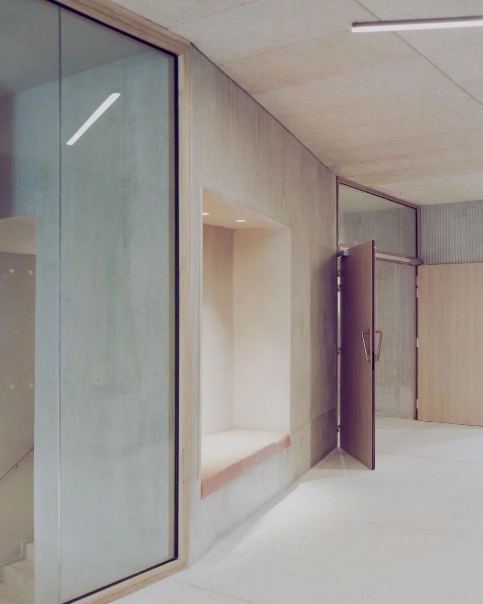 达罗·拉西仁展馆和玛德琳·佩莱蒂青年住宅（Dareau La Sirène Pavilion and Madeleine Pelletier Youth Residence）