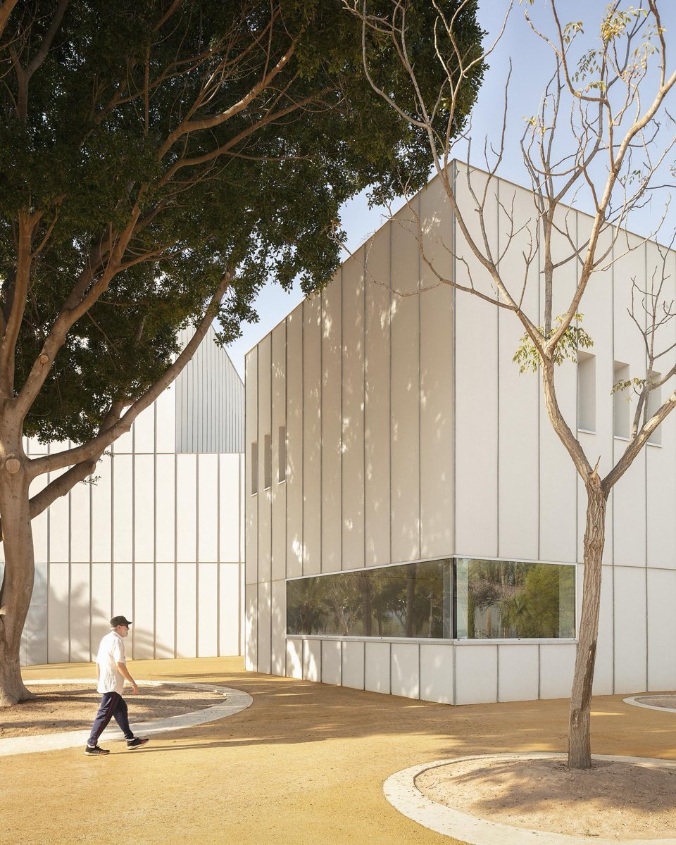 阿尔曼萨公园（Almansa Park）