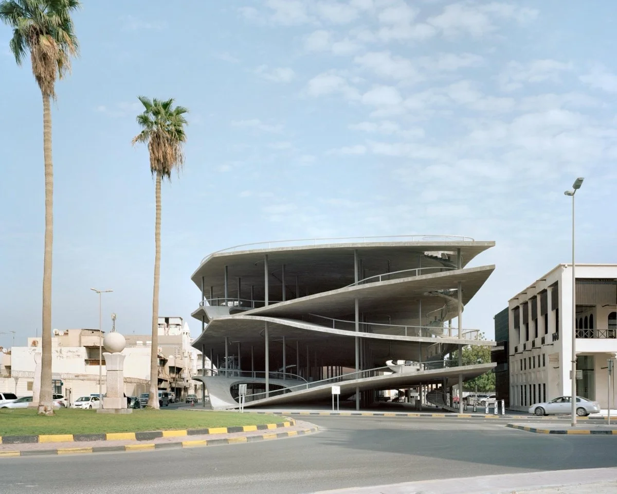 巴林停车场的珍珠小径（Bahrain Car Park for the Pearl Path）