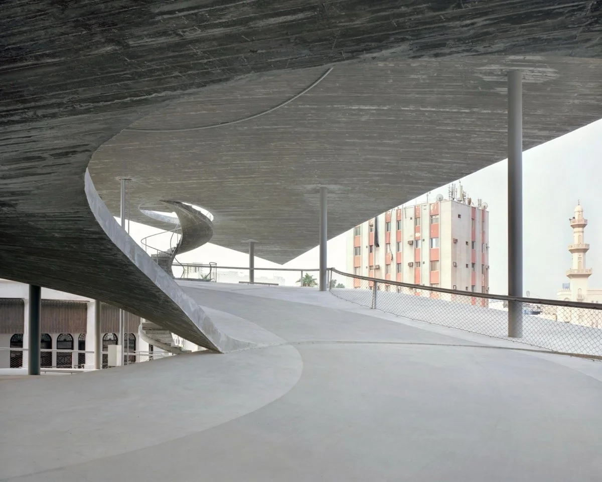 巴林停车场的珍珠小径（Bahrain Car Park for the Pearl Path）