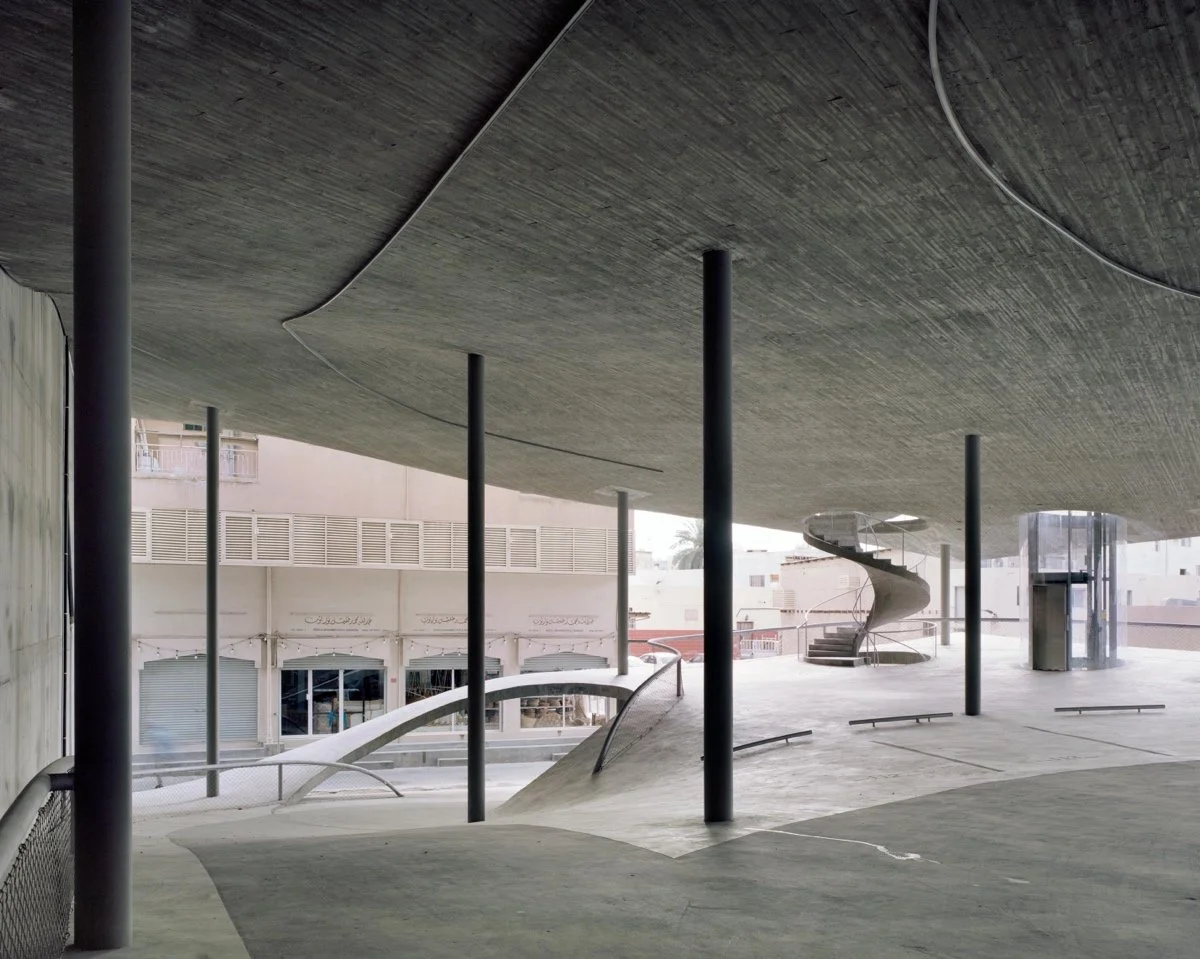 巴林停车场的珍珠小径（Bahrain Car Park for the Pearl Path）