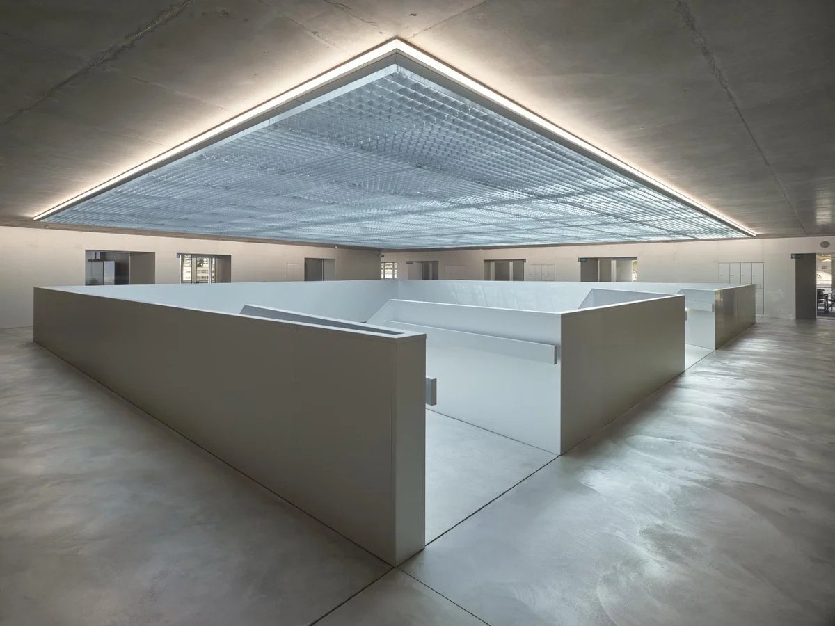 商学院与通识教育（School of Business and General Education）