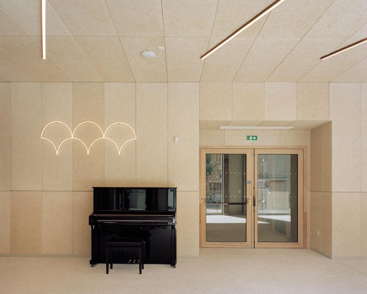 达罗·拉西仁展馆和玛德琳·佩莱蒂青年住宅（Dareau La Sirène Pavilion and Madeleine Pelletier Youth Residence）