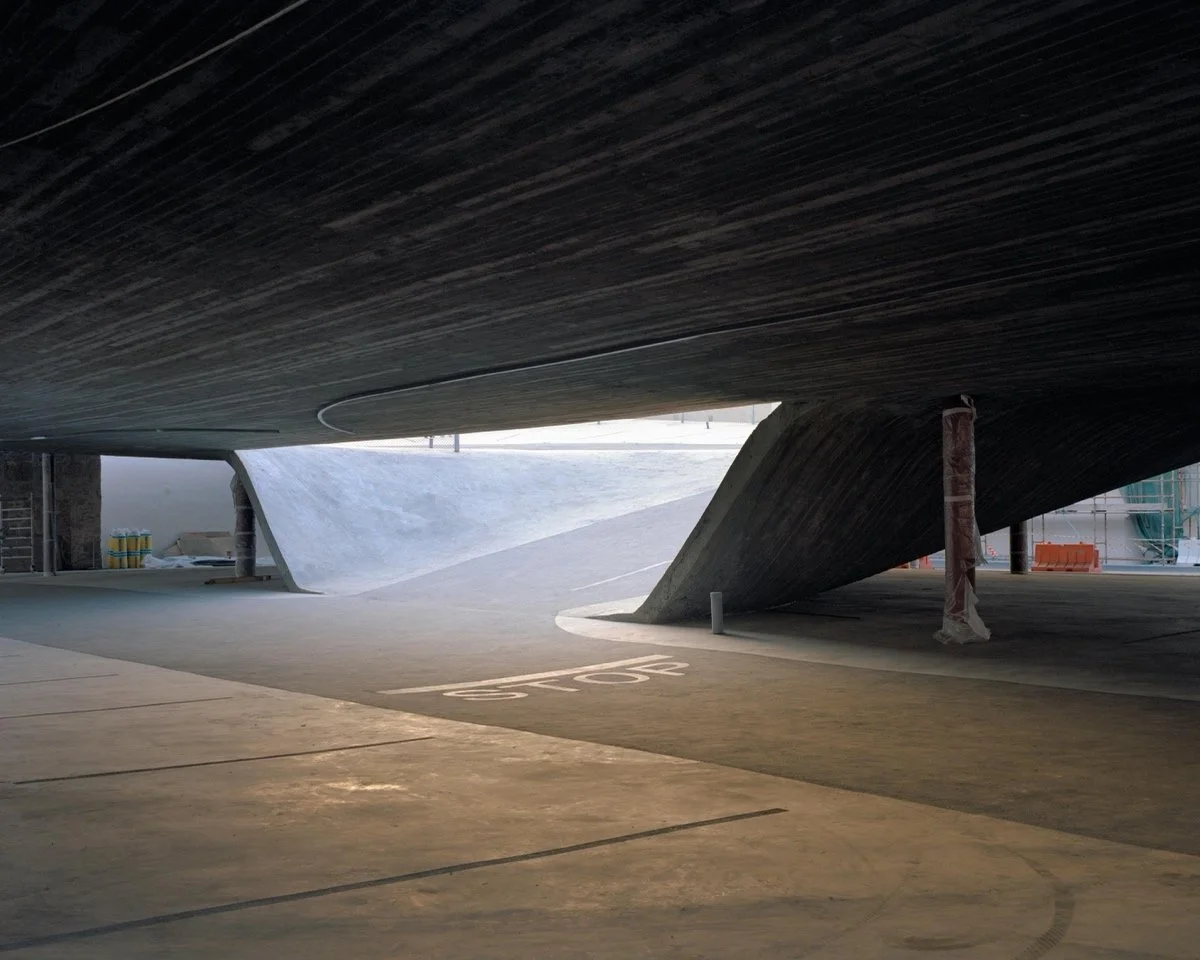 巴林停车场的珍珠小径（Bahrain Car Park for the Pearl Path）