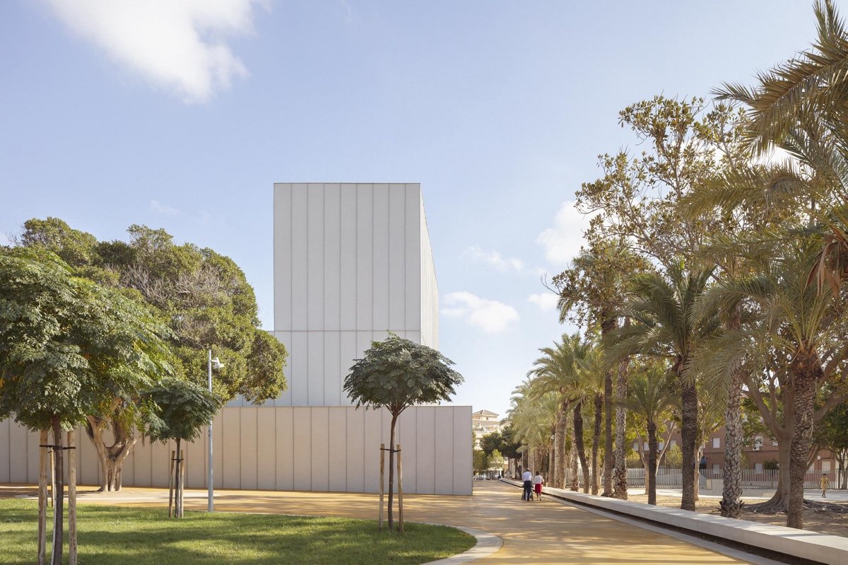 阿尔曼萨公园（Almansa Park）