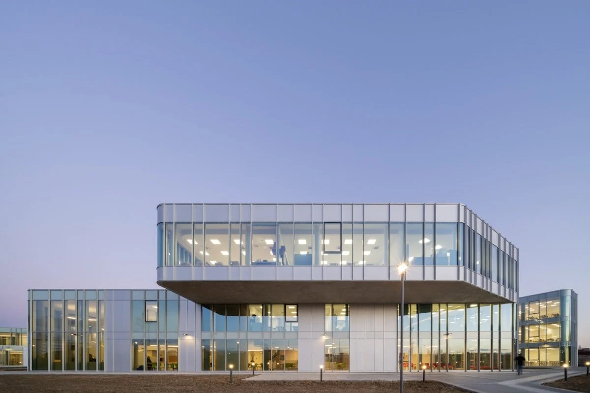 A.M 恩里克斯·阿尼奥莱蒂中学 塞斯托·菲奥伦蒂诺（A.M Enriques Agnoletti”High school of Sesto Fiorentino）