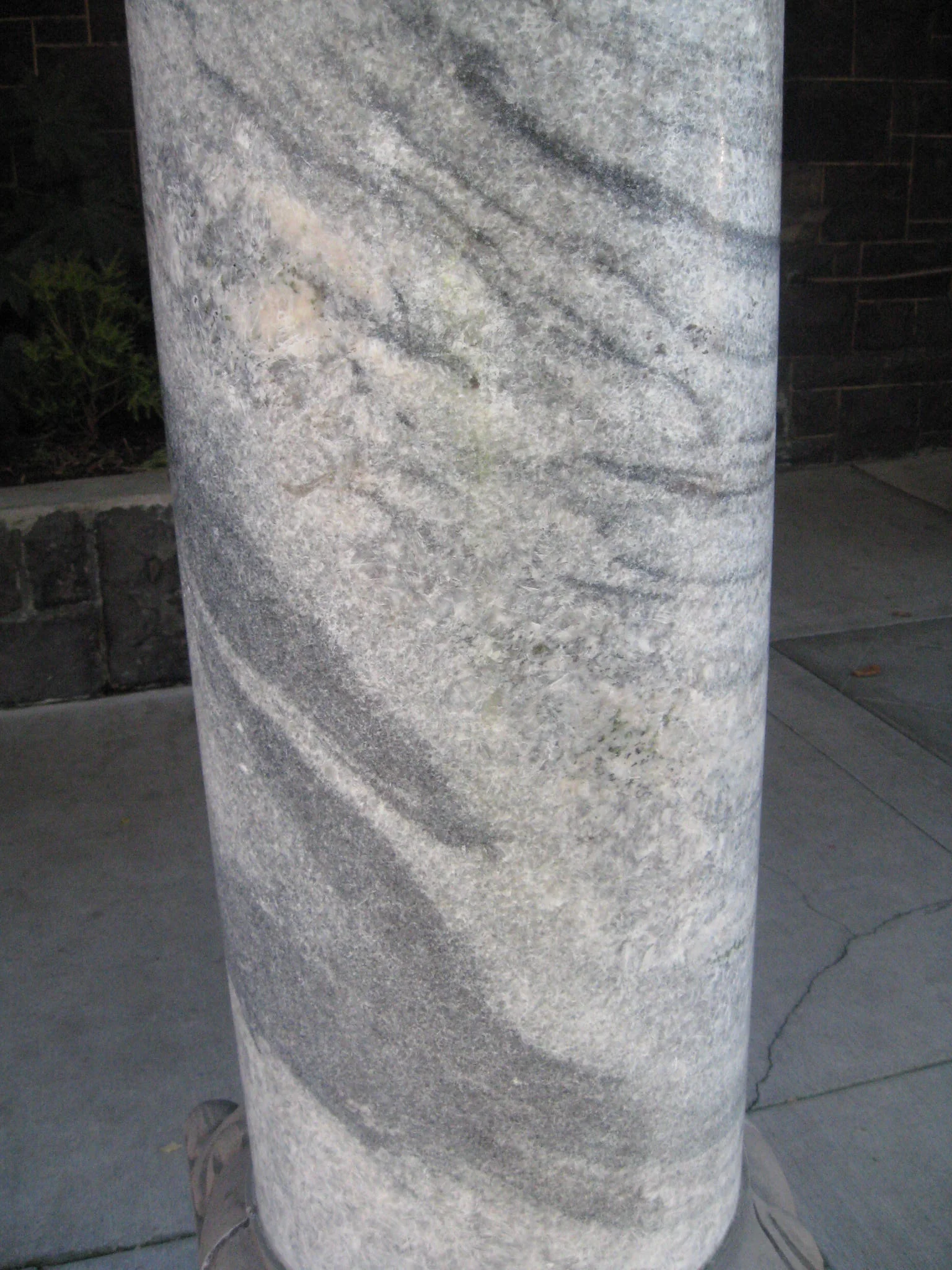 3.2.2.1 1st Cong Marble pillar.JPG