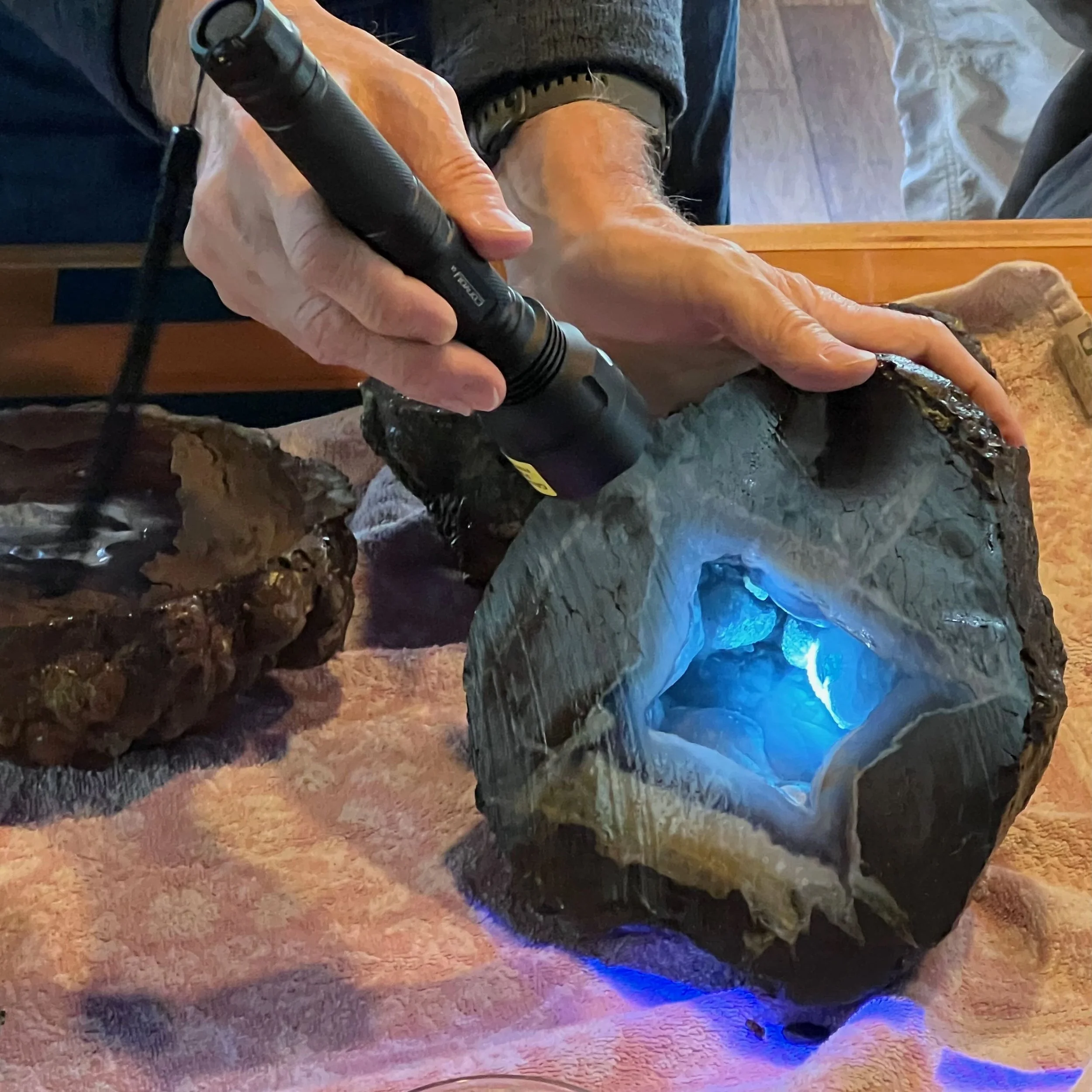 Geode in UV - 1.jpeg