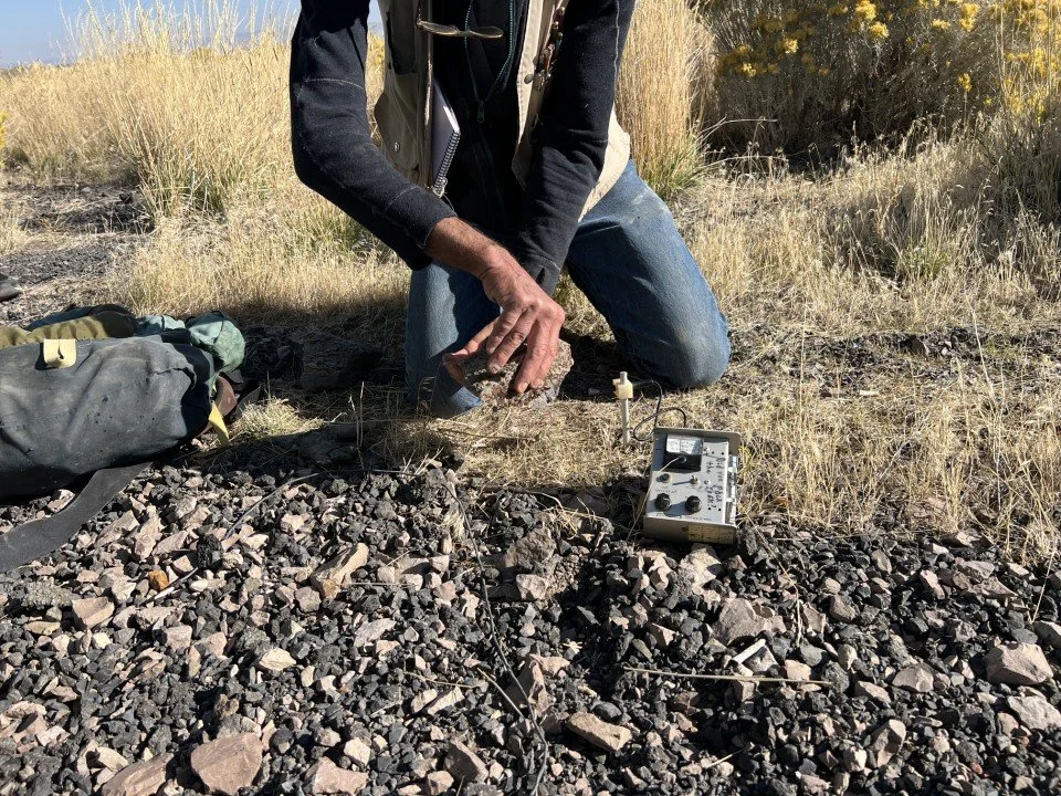  Dave demos the flux gate magnetometer. 