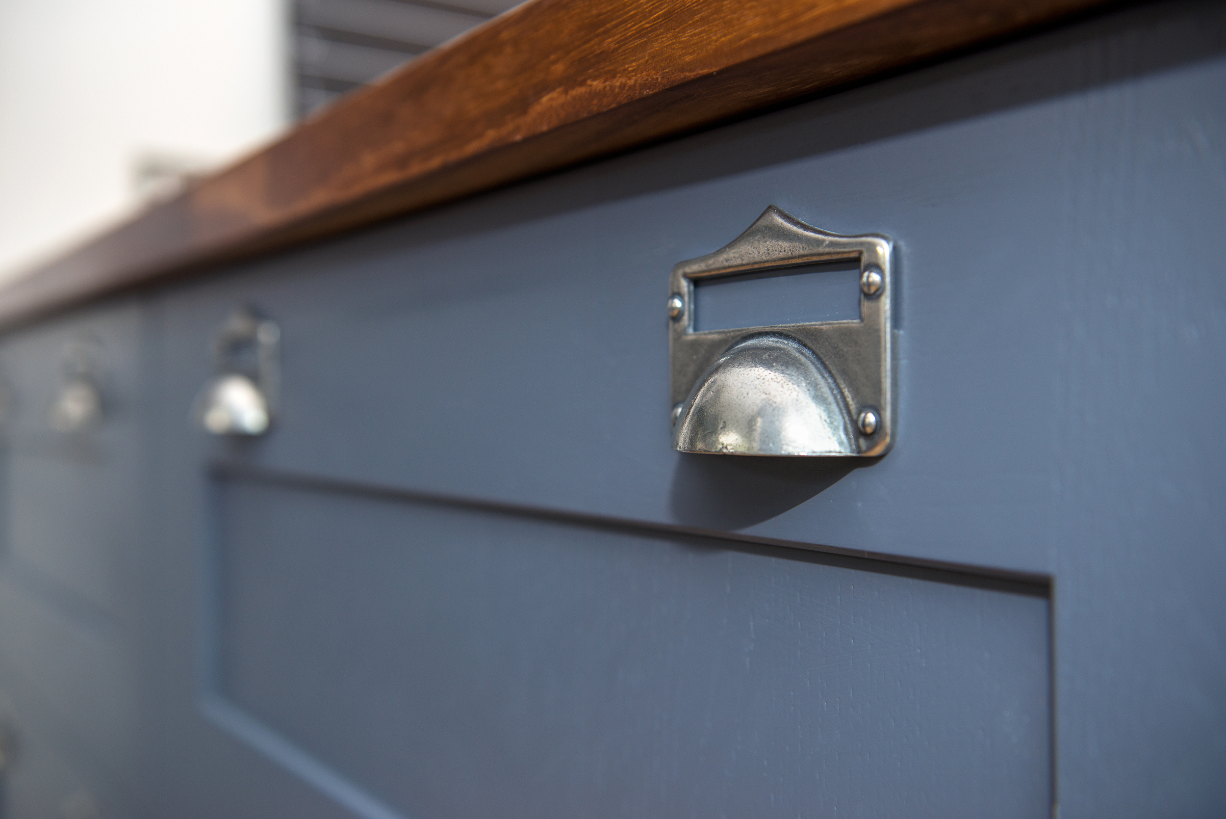 Victoria Road cupboard3.jpg
