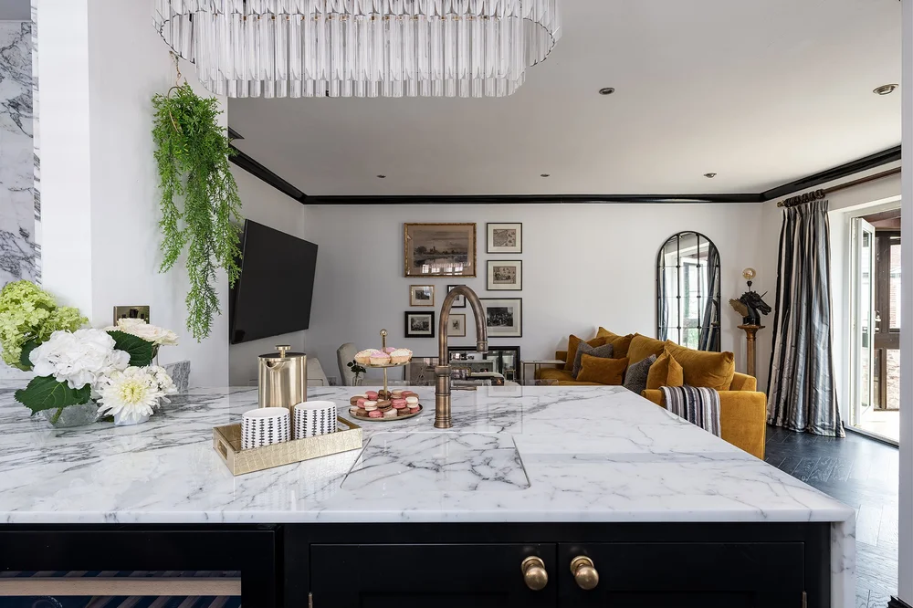 Canterbury Townhouse kitchen and Bar — Herringbone House