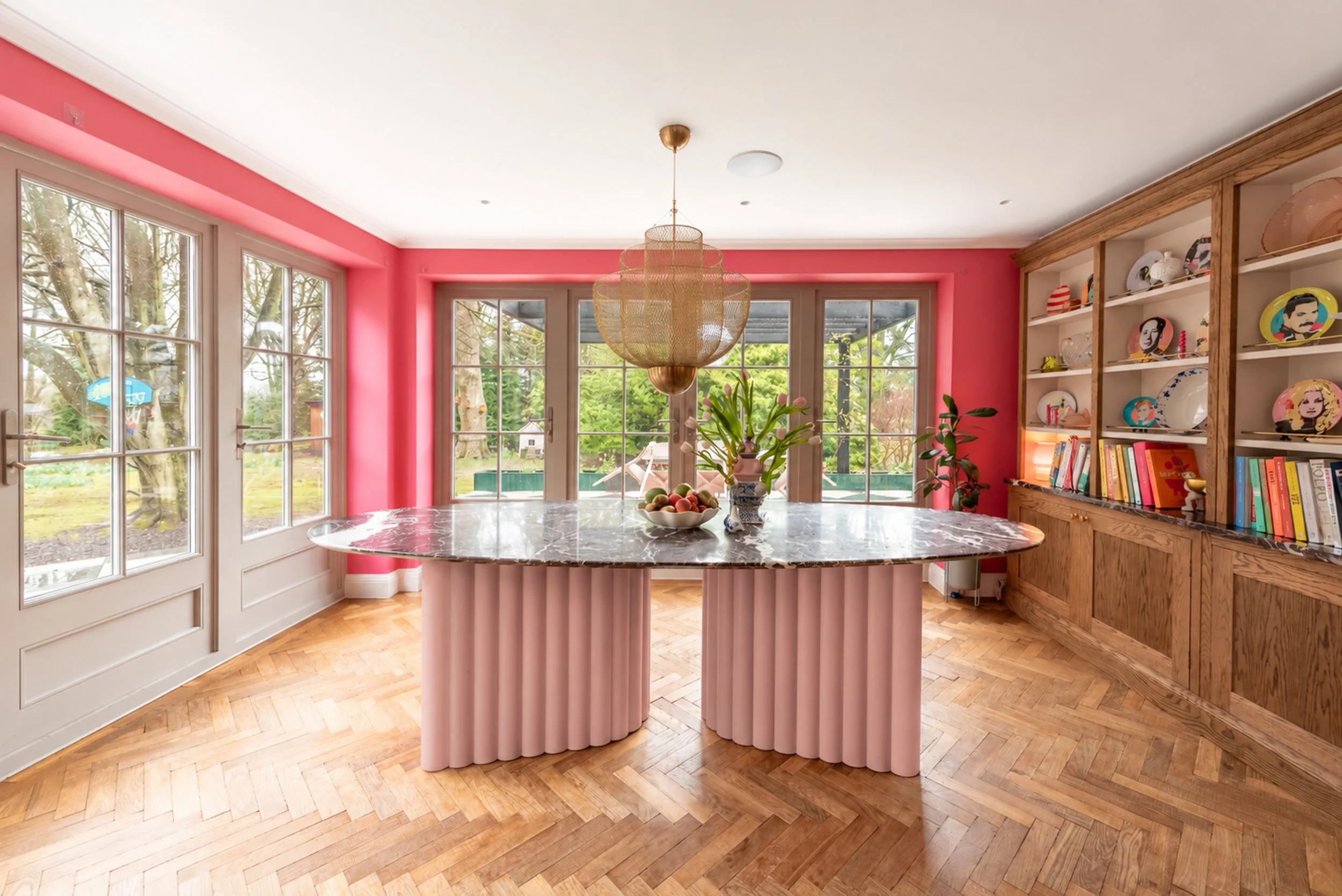 ParisianTable2_cleaned.jpg