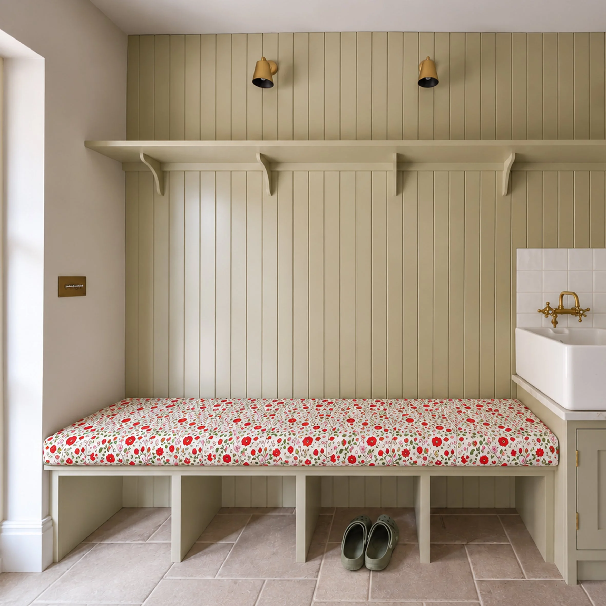ditsy bench seat.jpg