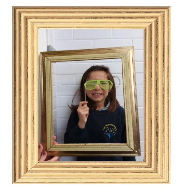 Mrs Thompson sent Serok to see me as he is showing a ‘super attitude in all lessons’ and really challenging himself. Well done Serok; this is the way to achieve your very best!