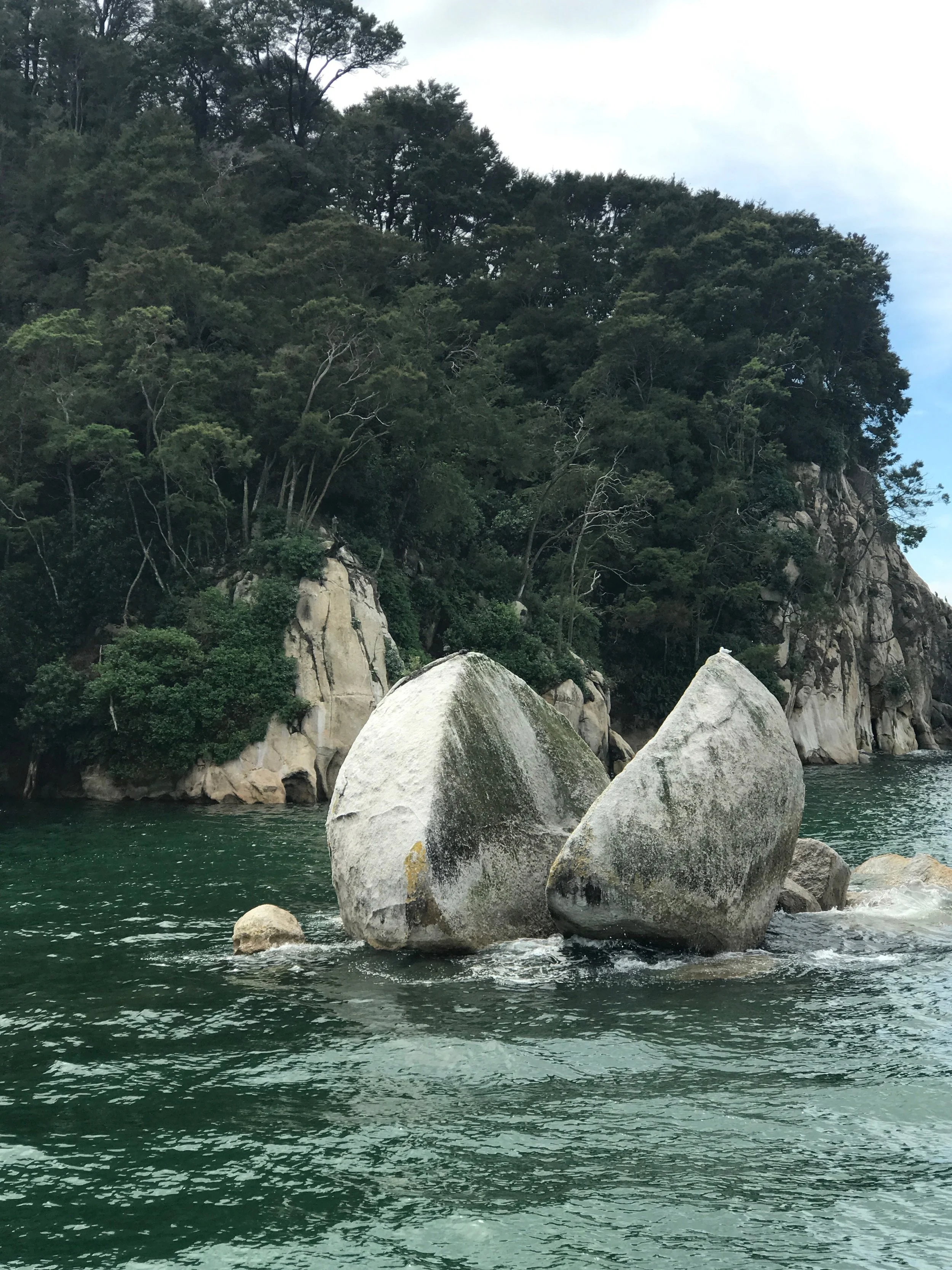 Split Apple Rock - Tasman Bay