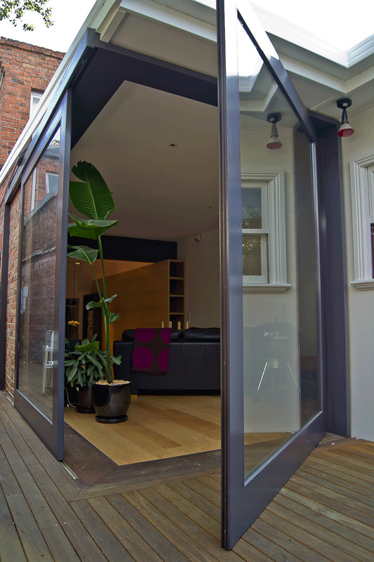 Fitzroy-North98_LR.gif