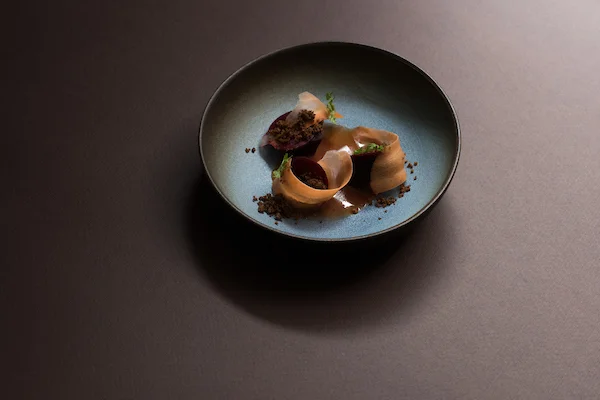 Dish/17 . Photo: Colonialen (NO) / Helge Hansen & Jonas Bostrøm / Montag.