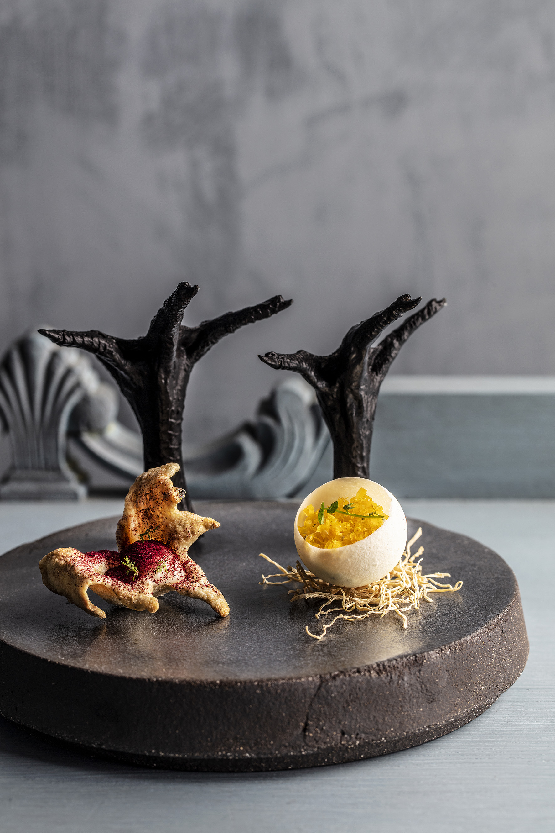 Recycled tableware for Rest . Photo: Stian Broch / Rest Restaurant (NO).