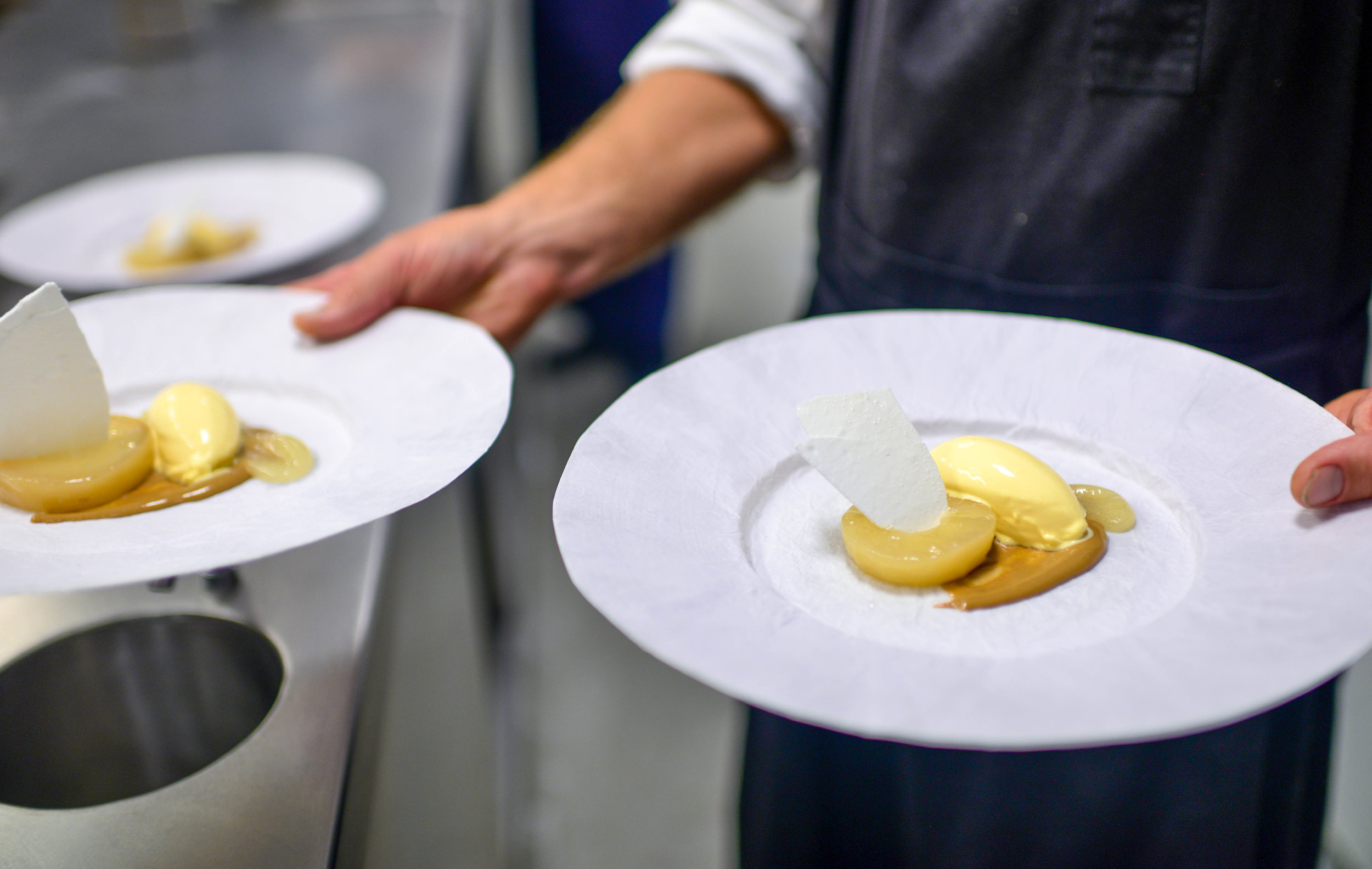 We like to call them the world’s most expensive disposable plates. Made from silk paper and powdered sugar, these disposable plates had a short life but left a lasting impression on the guests. Photo Bonjwing Lee.