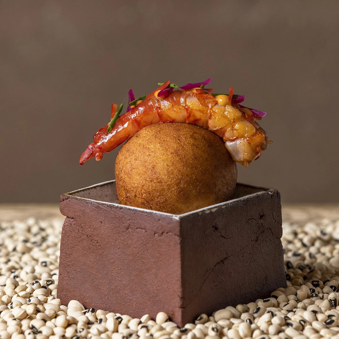 akoko (3) kvadratisk.jpg