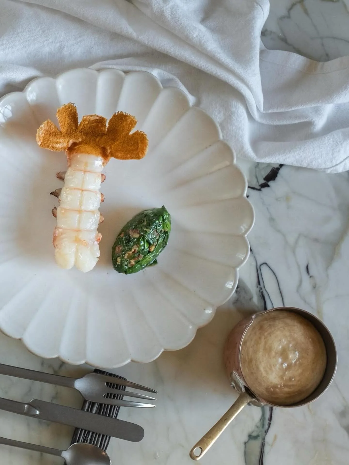 The ELLIS plate at @hermetikken.restaurant ⭐️
__
@hermetikken.restaurant Sj&oslash;kreps ♡