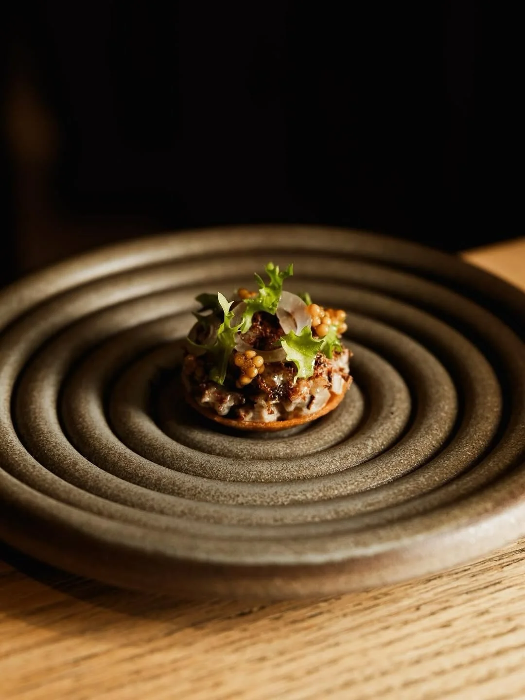 Our LOOP plate at @krug_restaurant in Split, Croatia. 
__
@krug_restaurant Teletina i pivac.
Hrskava ko&scaron;arica od prsiju pivca, emulzija od misa ječma.
Salata od teletine, dimljena jetrica.
Sezonska salata, ljutika, goru&scaron;ica.

.

Veal an