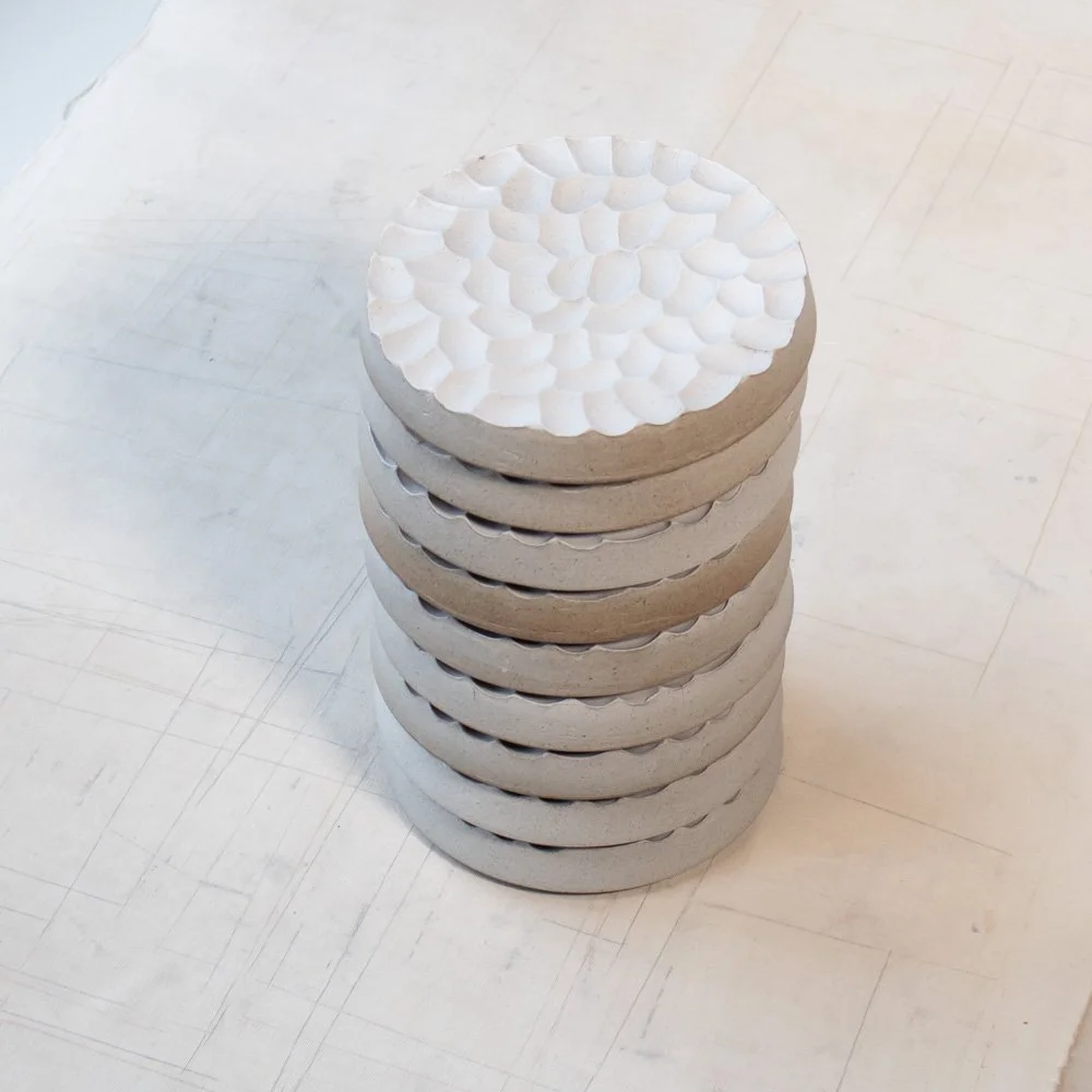 Set of 9 Karv plates - diameter 18 cm - some cracks