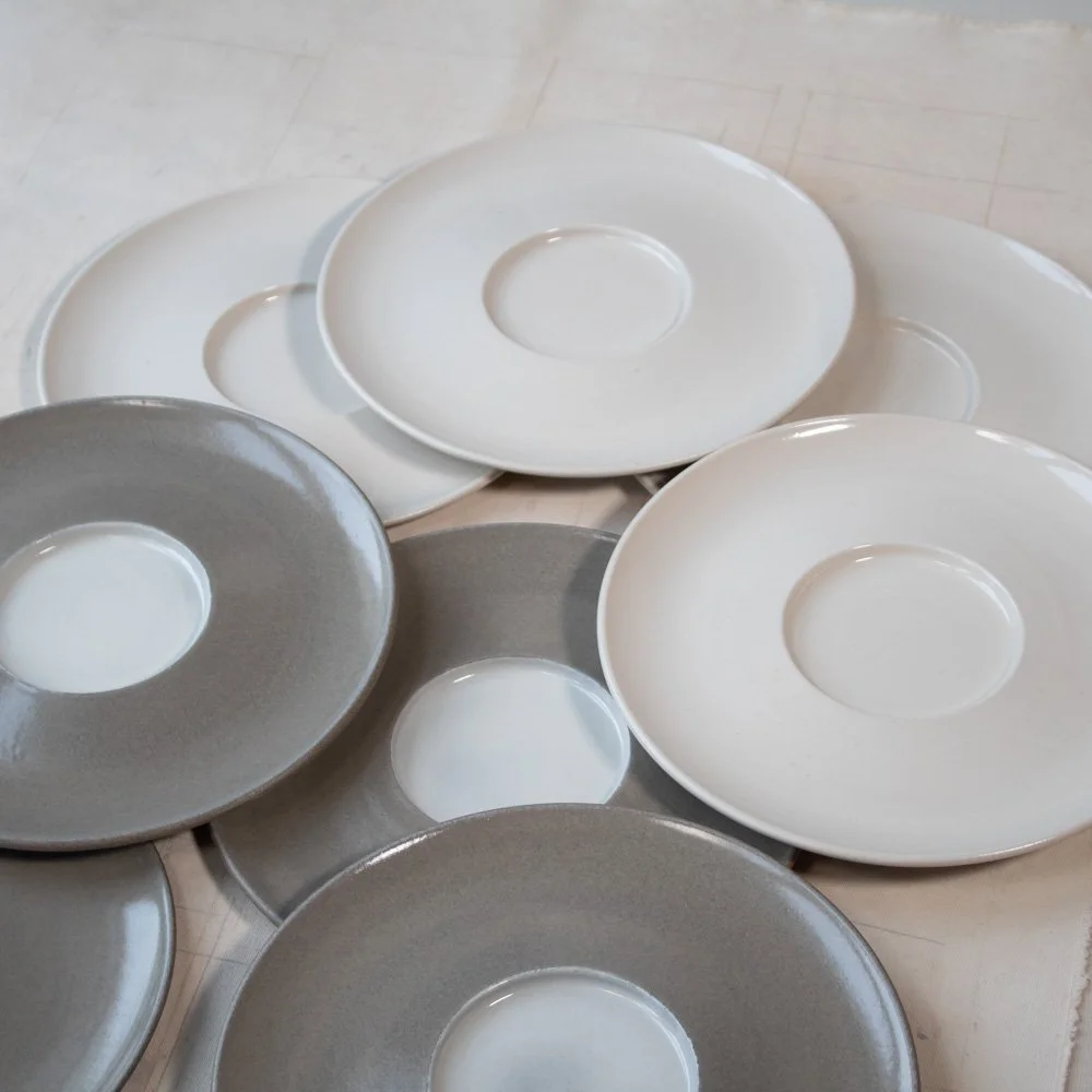 Set of 9 Fancy plates - diameter 25 cm
