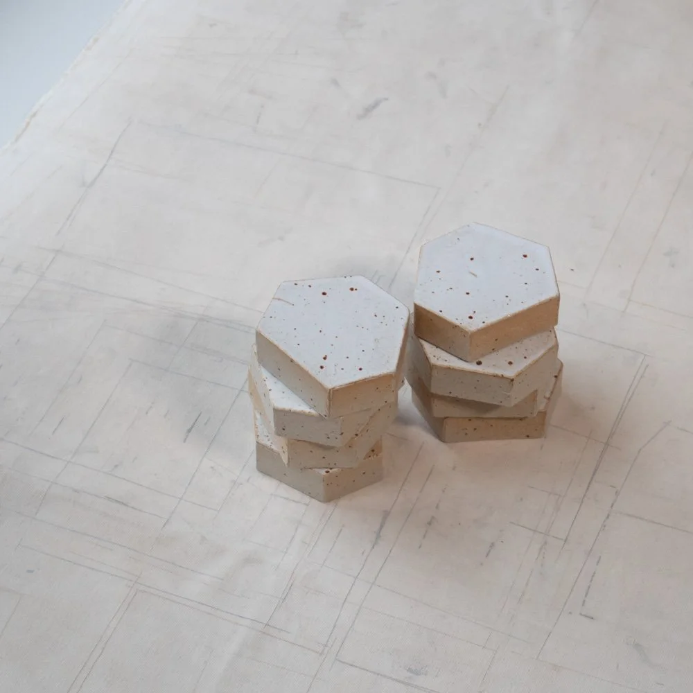 Set of 8 Hex plates - diameter 8 cm