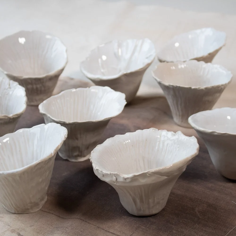 Set of 10 bowls - top diameter 10 cm - some cracks & wobbliness