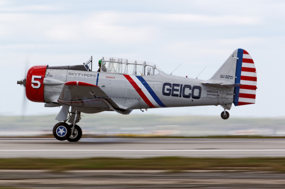 Geico Skytypers SNJ-2