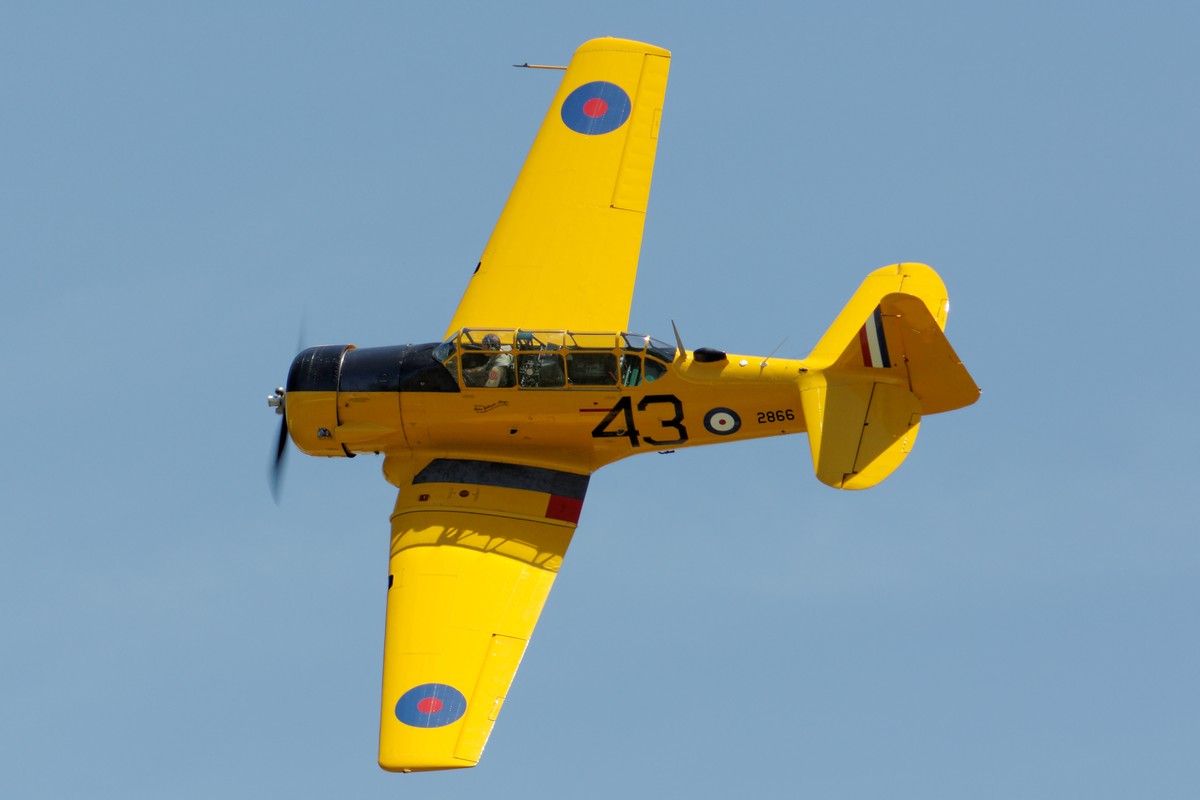 Vintage Wings of Canada's Harvard