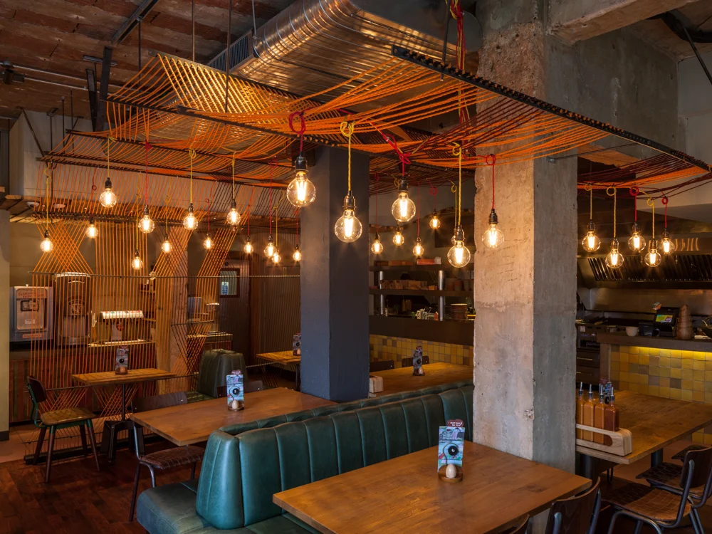 Nandos interior