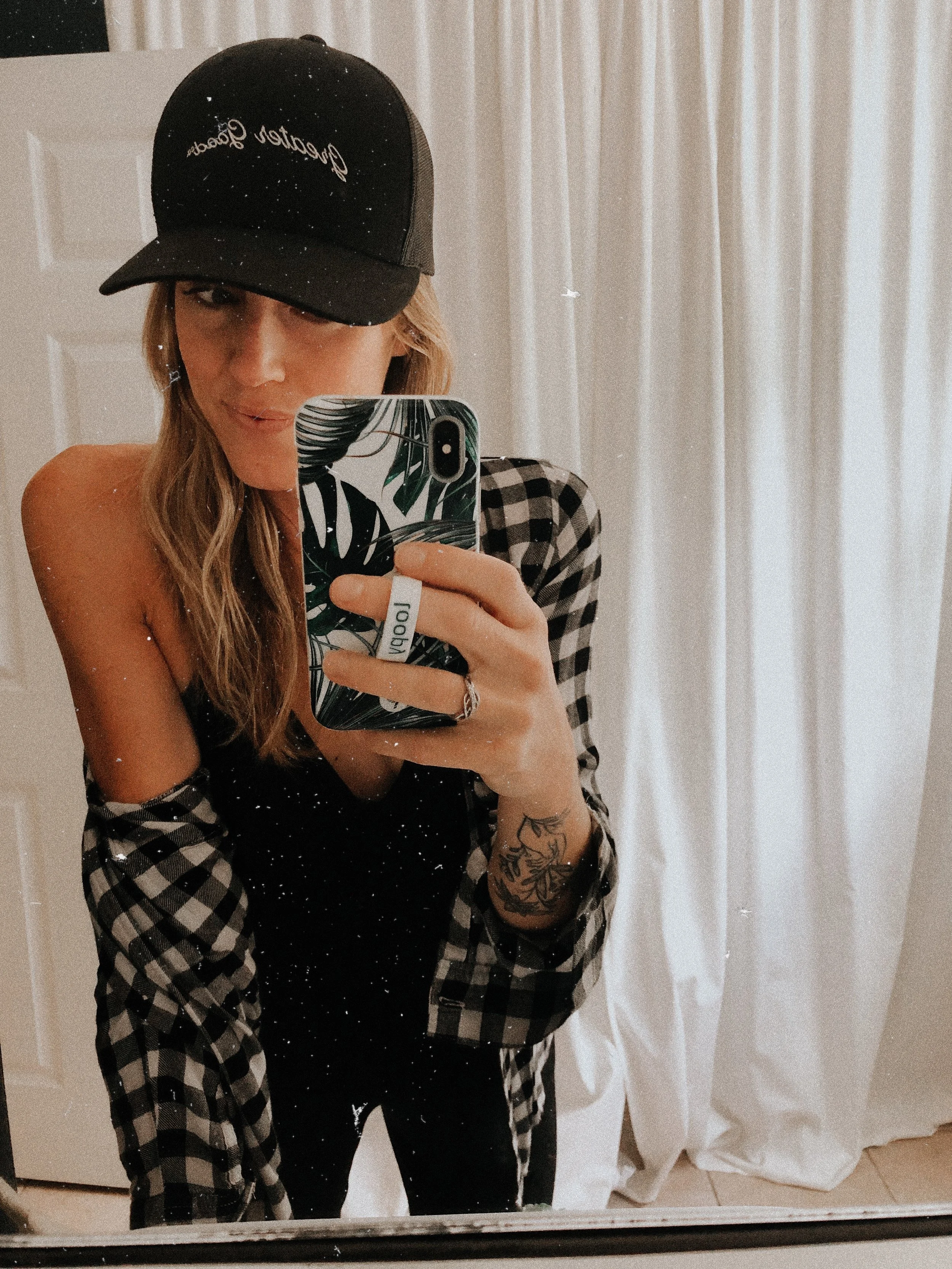 B2538F73-16B9-4646-9D93-431BF395C128