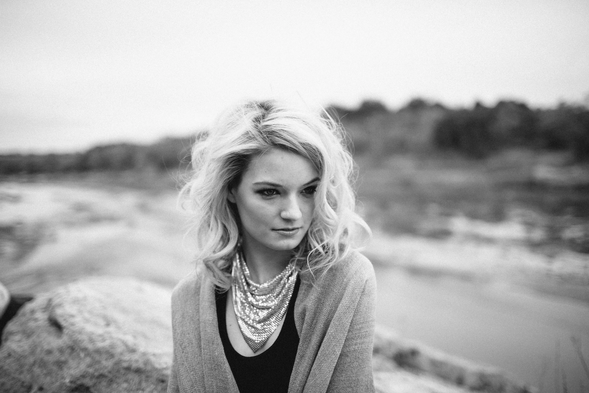 Velvet_Dust_Smoke_Editorial_004.jpg