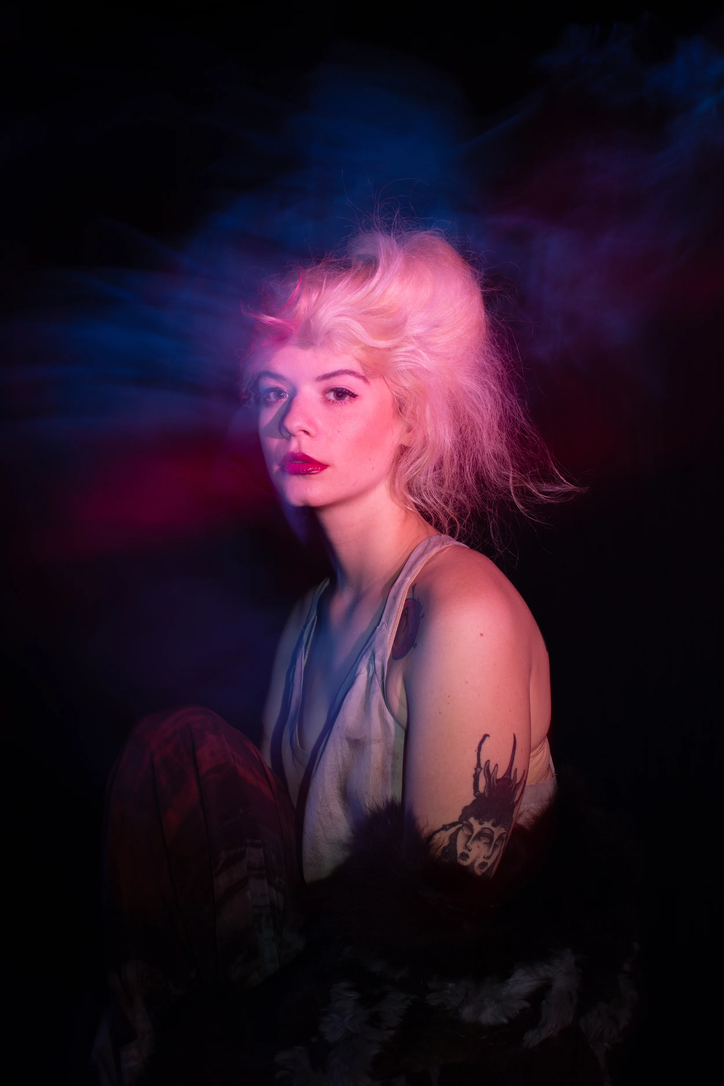 Velvet_Dust_Light_Play00011.jpg