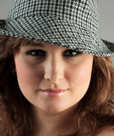 Sara, photo by Felix Karlsson