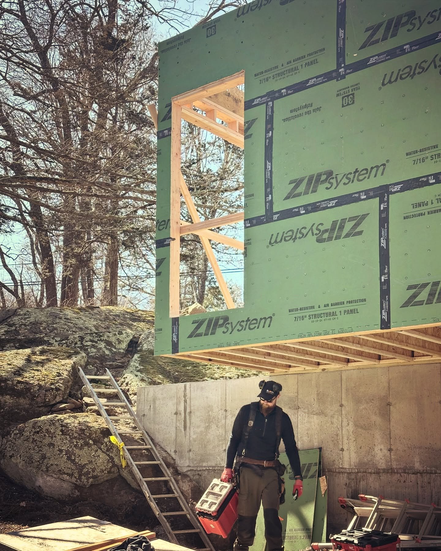 A cantilevered box addition taking shape in  #guilfordct 

- designed by @blockdesignbuild 
- built by @blockdesignbuild 
- interiors by @blockdesignbuild 

#addition #cantilever #design #designbuild #moderndesign #cortensteel