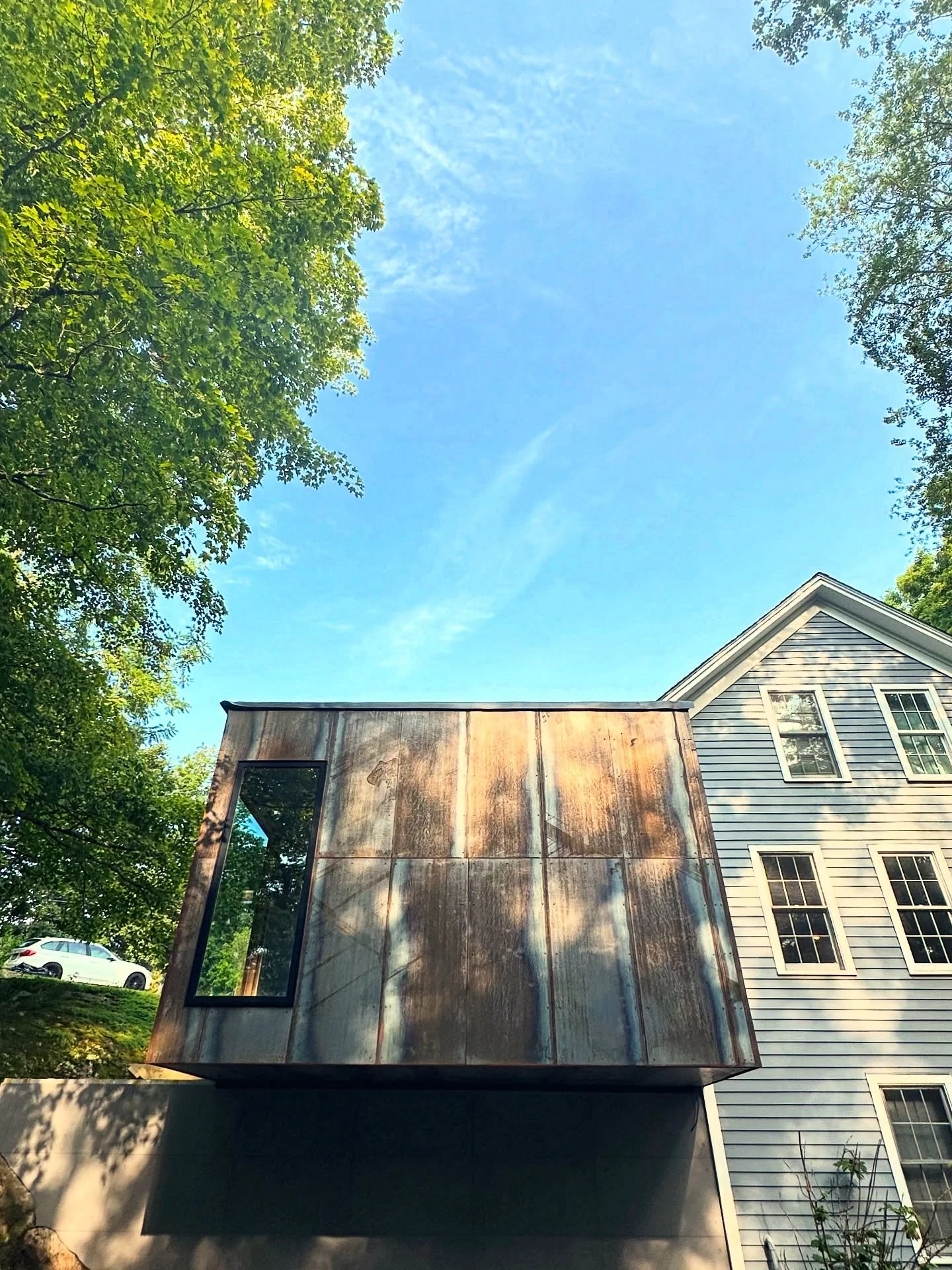 We love to do things a little differently. This addition is no exception. Cantilevered seven feet beyond its foundation it pushes the limits of site setbacks and gravitational pull. Thanks to some excellent clients for letting us have some fun! 

- d