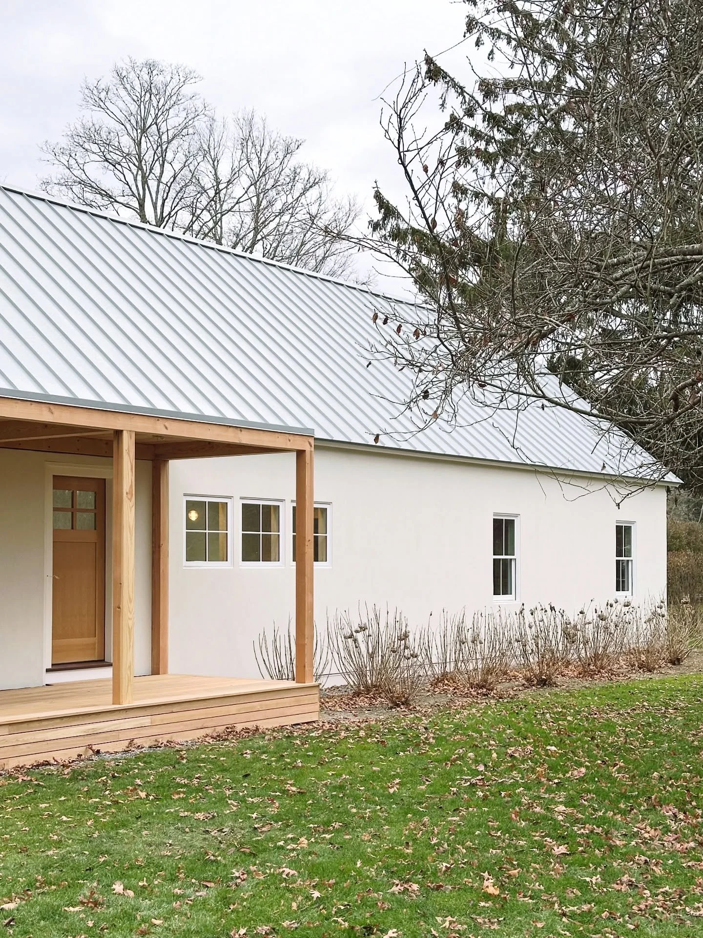 In the home stretch in Old Lyme. 

-designed by @blockdesignbuild 
-built by @blockdesignbuild 

#newhome #designbuild #builders #oldlymect #connecticut