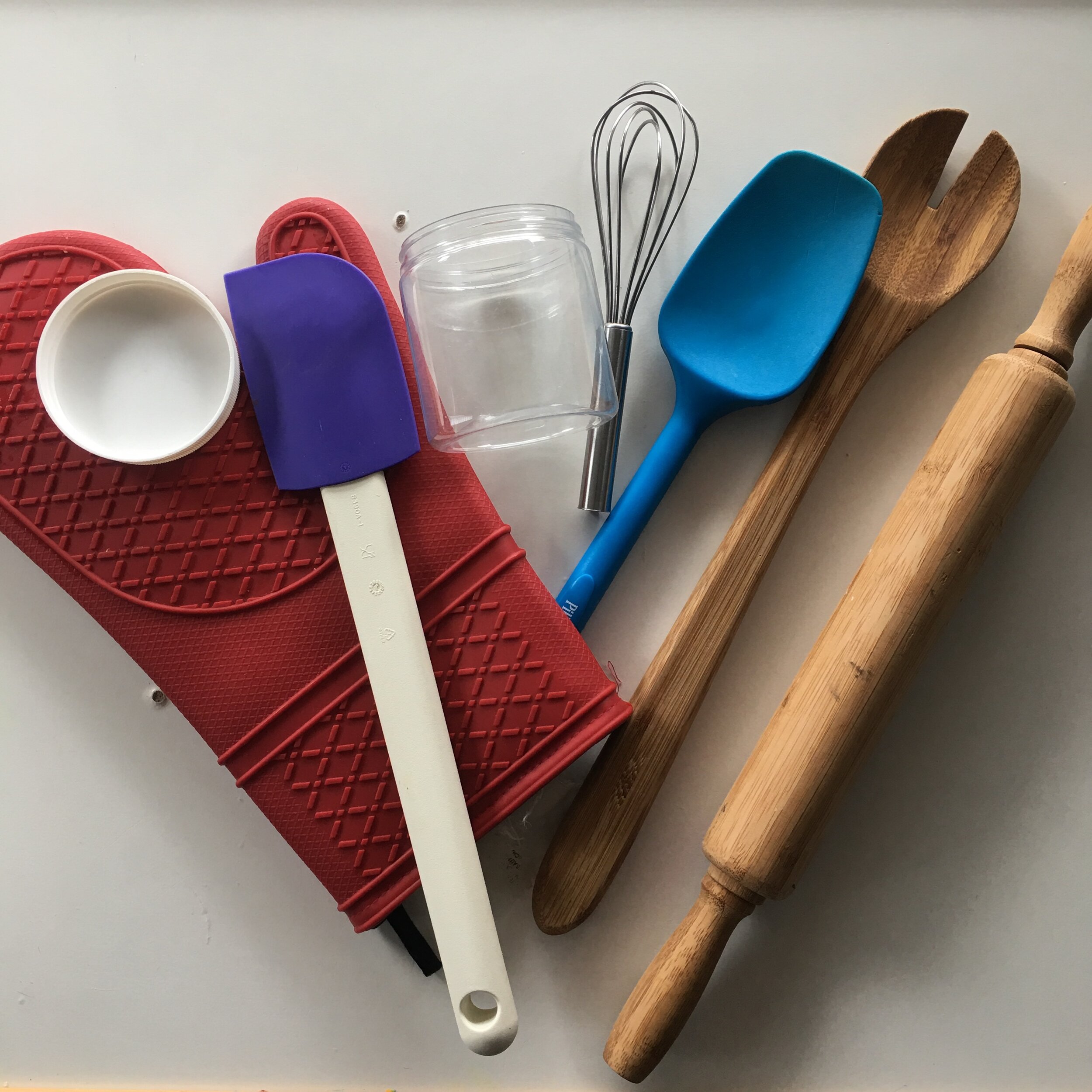 12 BEAUTIFUL BEGINNINGS REUSABLE PLASTIC BABY SPOON KIDS TODDLER CHILD CUTLERY