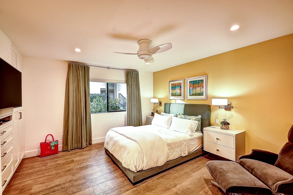 11 guest bedroom.jpg