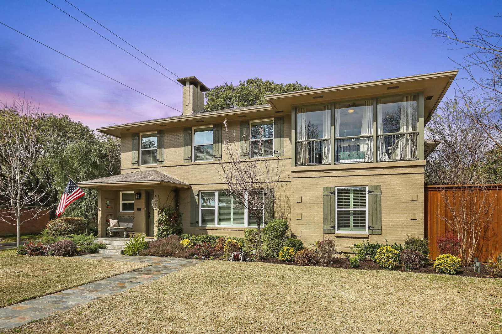 02_4554WESTWAY_002_mls.jpg
