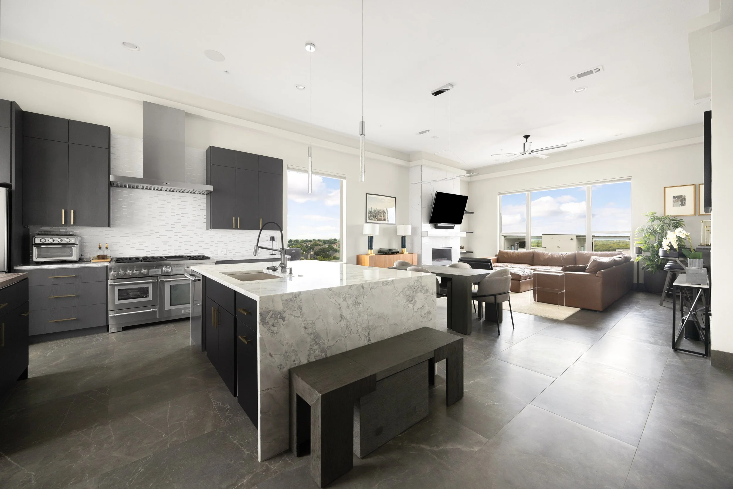 4928 Blaines View Drive-08.12.2025-GRNWRKS Media-13.jpg