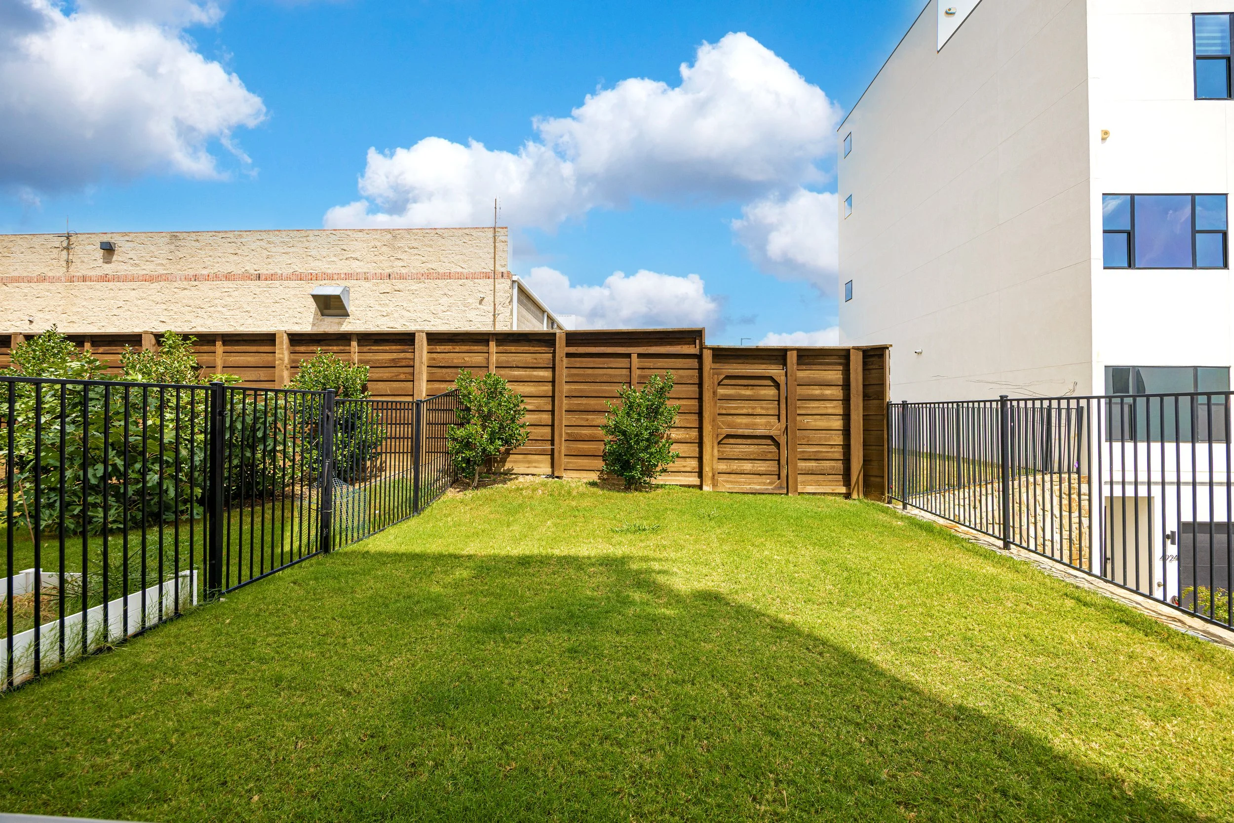 4928 Blaines View Drive-08.12.2025-GRNWRKS Media-32.jpg