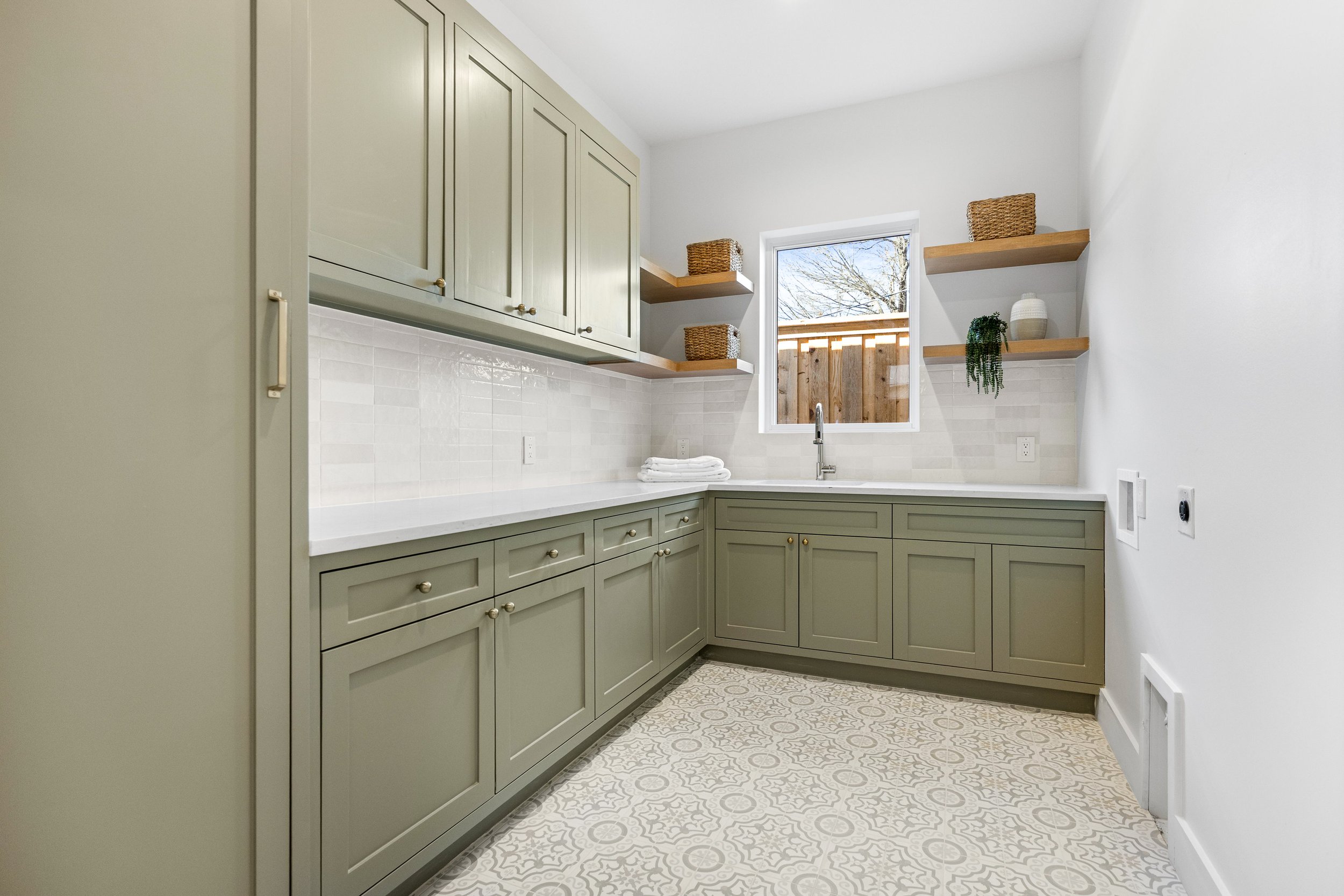 8730 Rexford Drive-01.11.2025-GRNWRKS Media-15.jpg