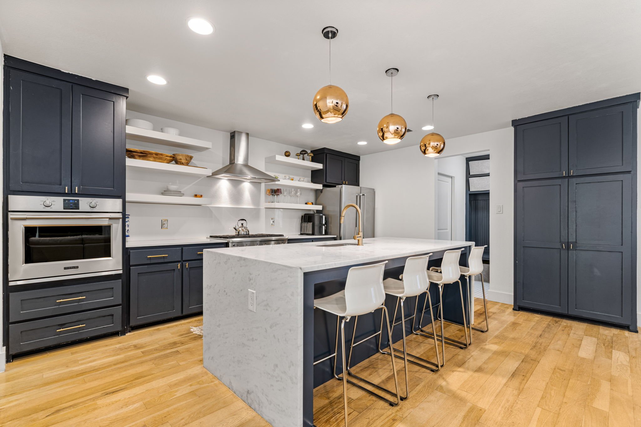 15-web-or-mls-6145 Marquita -15.jpg