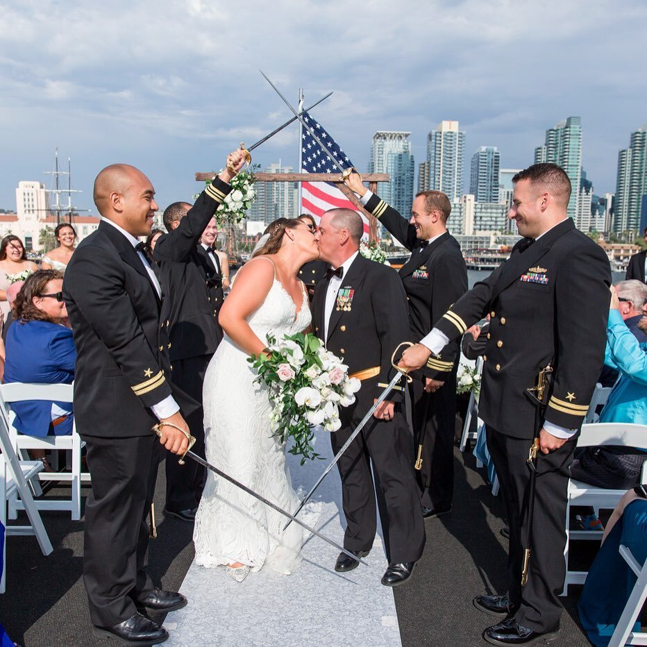 Can&rsquo;t get much more American than this! It was my first wedding on a boat, and it was such a freaking blast! I had so much fun, and I can&rsquo;t wait to share more soon!