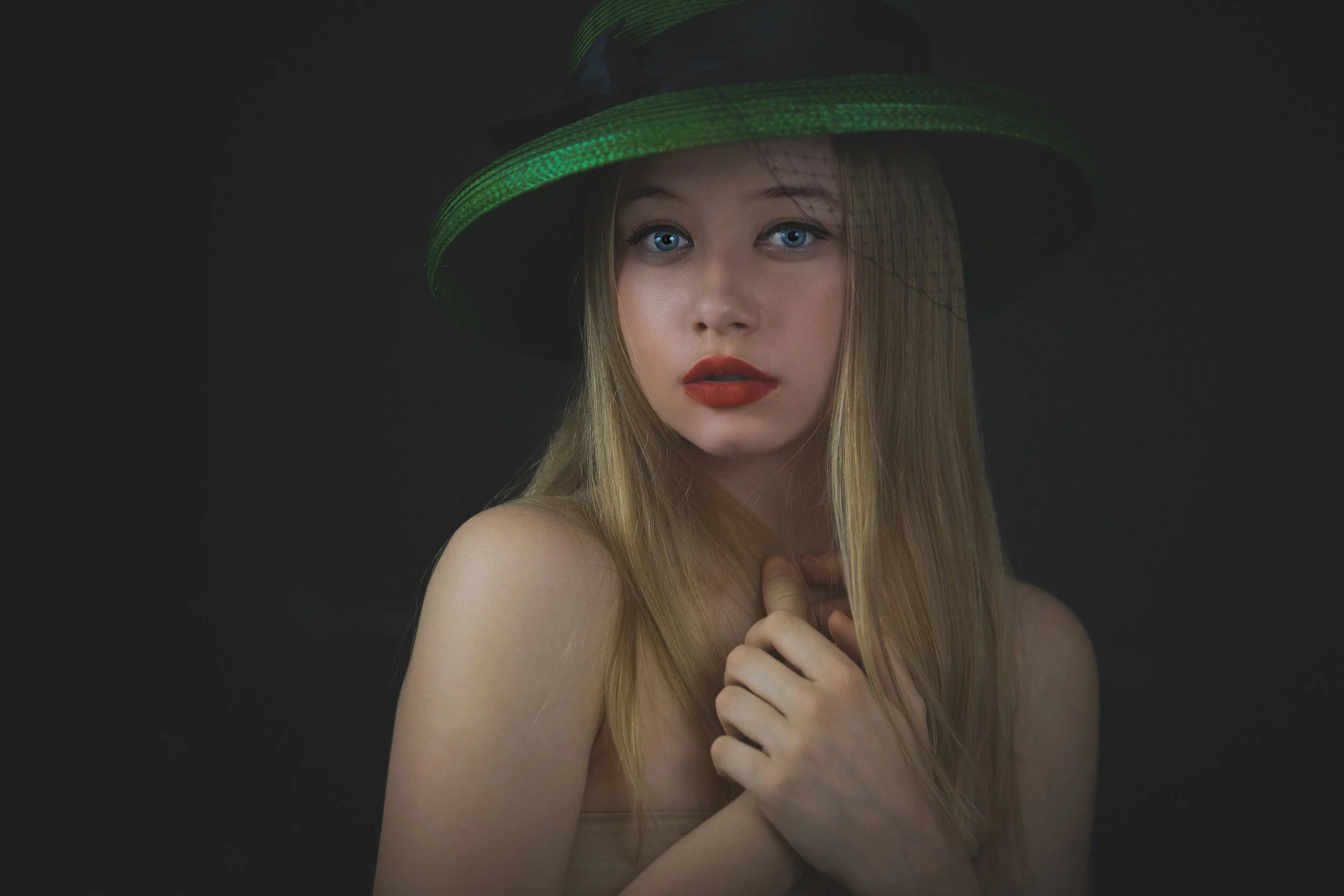 Experience a photo  shoot with Shadi Ameri and unleash the goddess in you!
