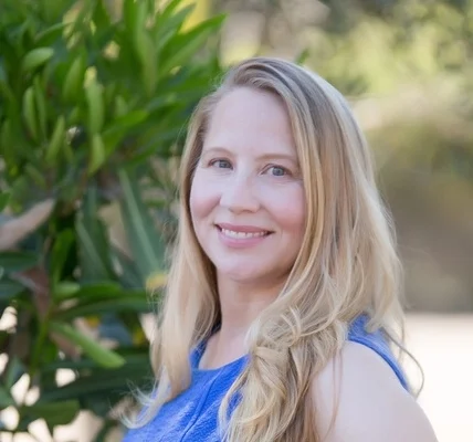 Jennifer Laam